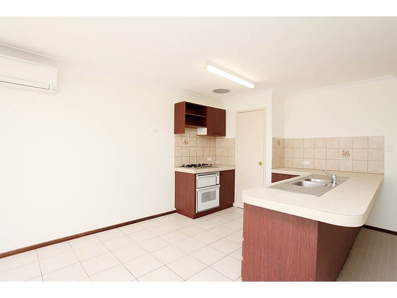 2/136 Carnarvon Street, East Victoria Park WA 6101