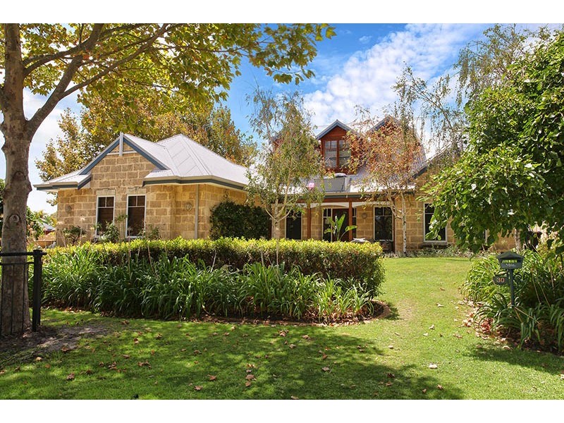 30 Alexandria Boulevard, Canning Vale WA 6155