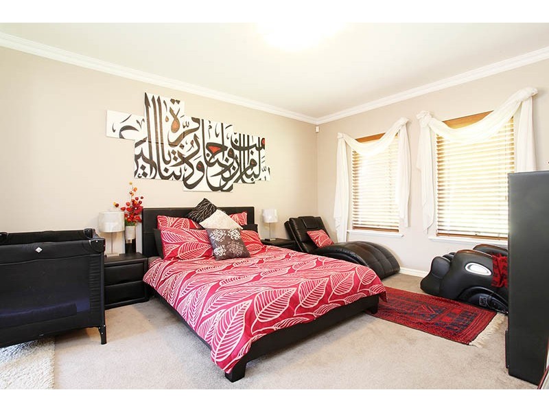 30 Alexandria Boulevard, Canning Vale WA 6155