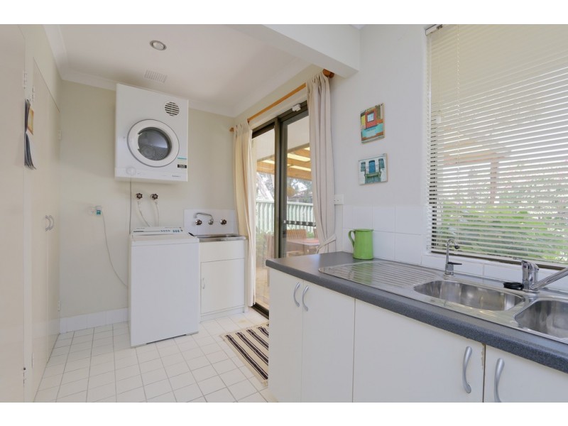4/11 Eleanor Street, Como WA 6152