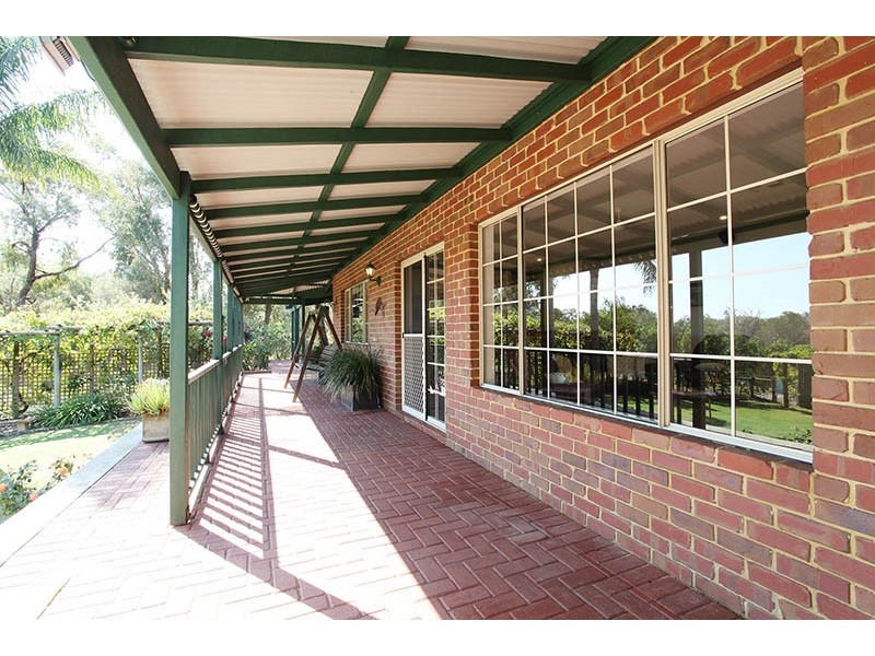 22 Moondyne Trail, Gnangara WA 6077