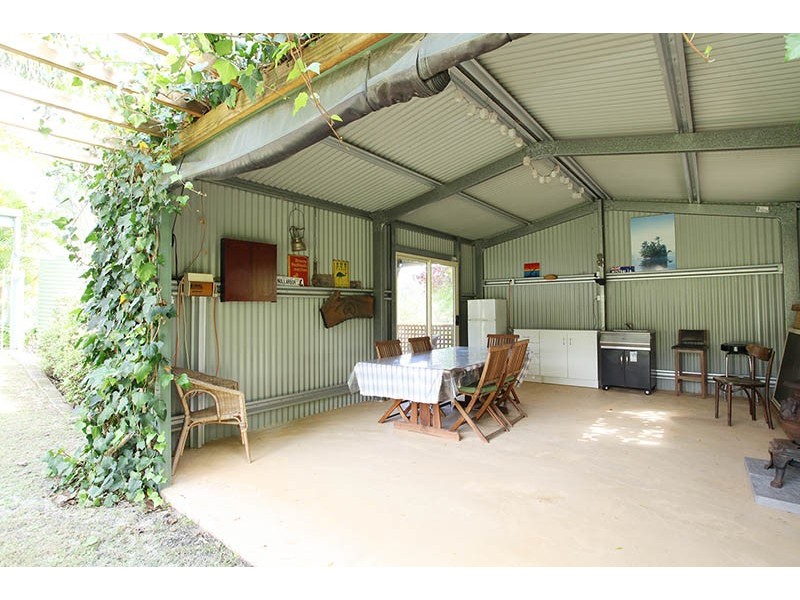 22 Moondyne Trail, Gnangara WA 6077