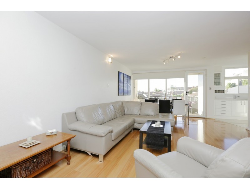 3/45 Robert Street, Como WA 6152