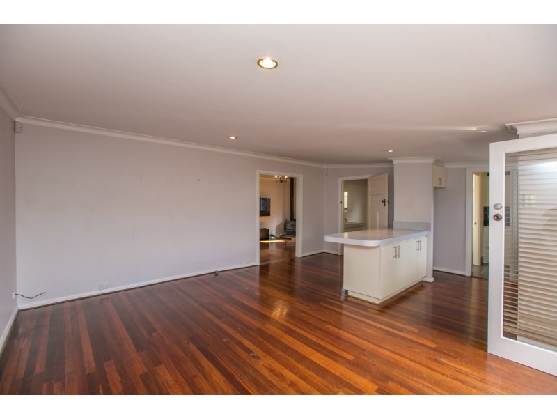 124 Hubert Street, East Victoria Park WA 6101