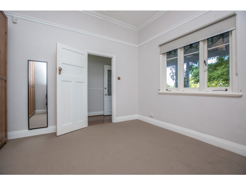 124 Hubert Street, East Victoria Park WA 6101