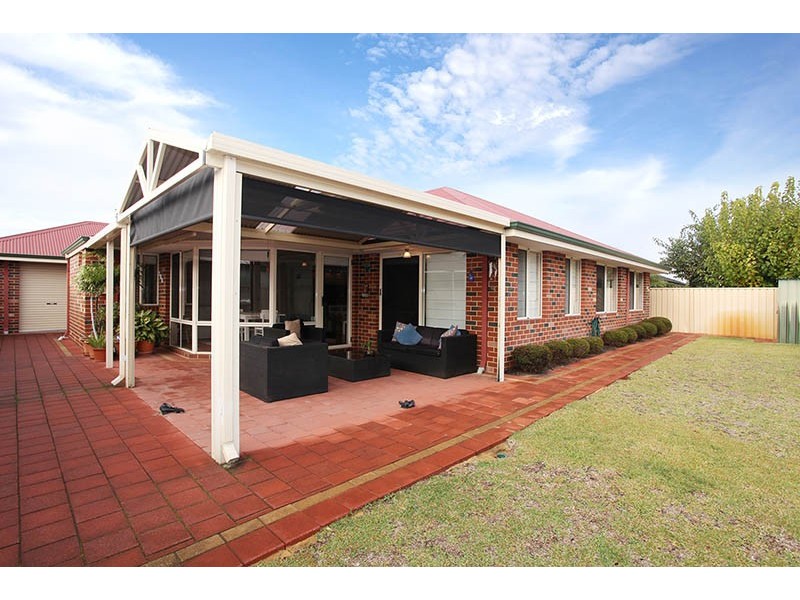 35 Planetree Pass, Canning Vale WA 6155