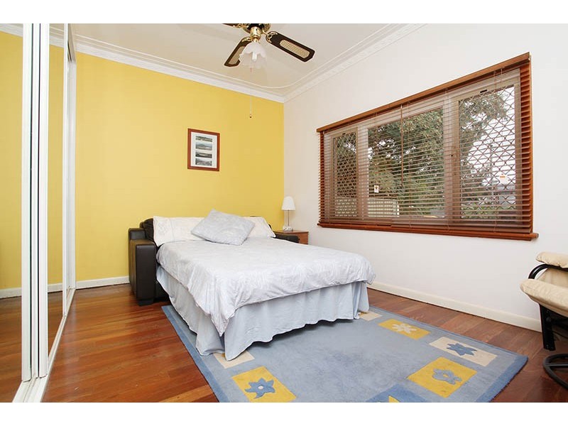 65 Lamond Street, Alfred Cove WA 6154