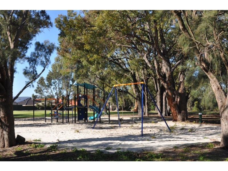 17 ALDWORTH CRESCENT, Gosnells WA 6110