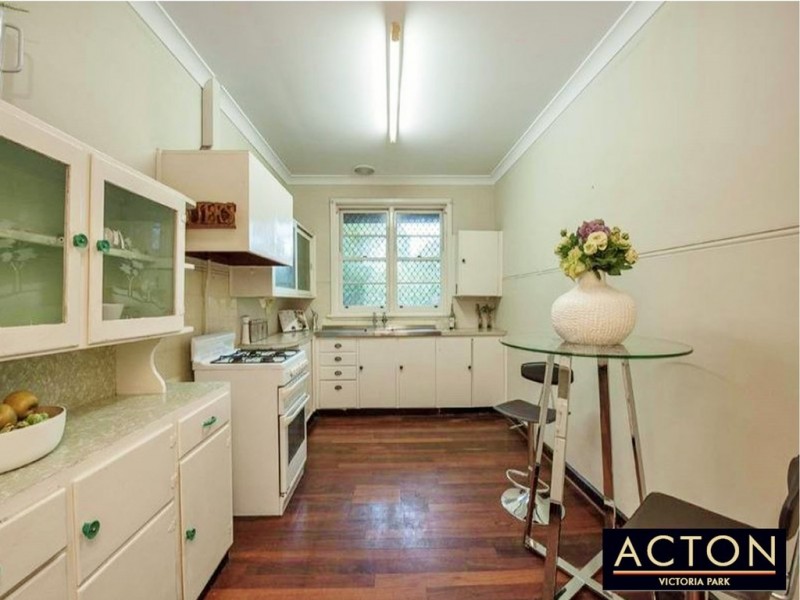 396 Berwick Street, St James WA 6102