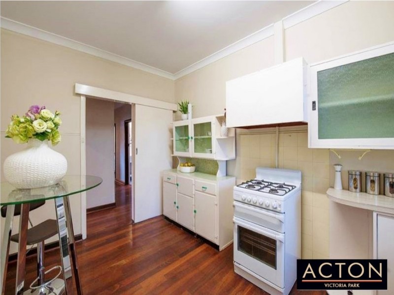 396 Berwick Street, St James WA 6102