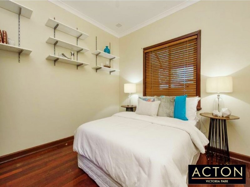 396 Berwick Street, St James WA 6102