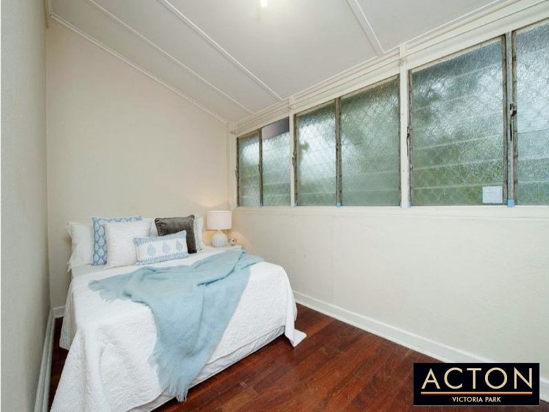 396 Berwick Street, St James WA 6102