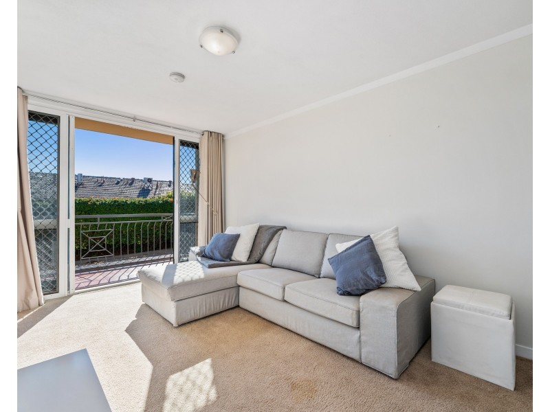 9/16 Hensman Street, South Perth WA 6151