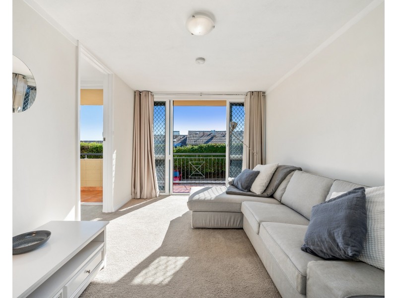 9/16 Hensman Street, South Perth WA 6151