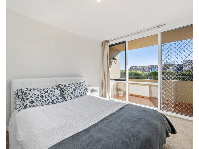 9/16 Hensman Street, South Perth WA 6151