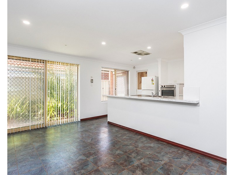 8 Selwyn Place, Rivervale WA 6103