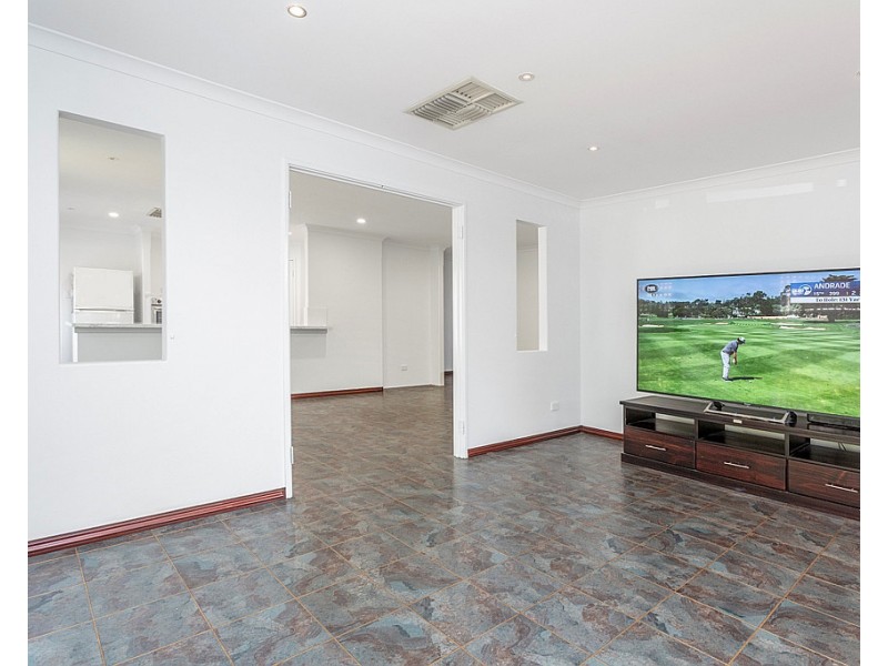 8 Selwyn Place, Rivervale WA 6103