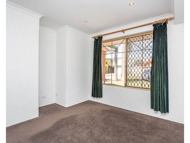 8 Selwyn Place, Rivervale WA 6103