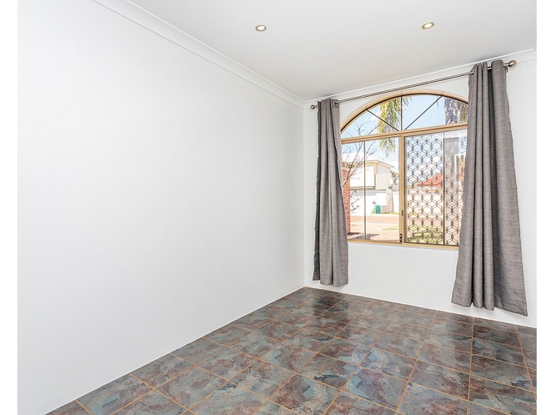 8 Selwyn Place, Rivervale WA 6103