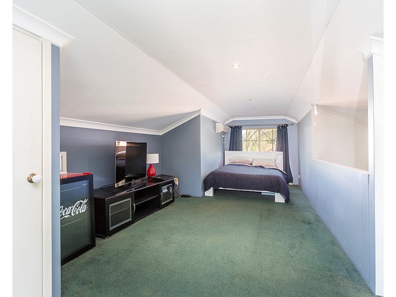 8 Selwyn Place, Rivervale WA 6103