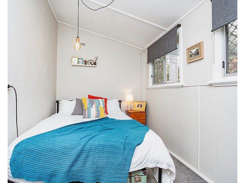 62 Victoria Street, St James WA 6102