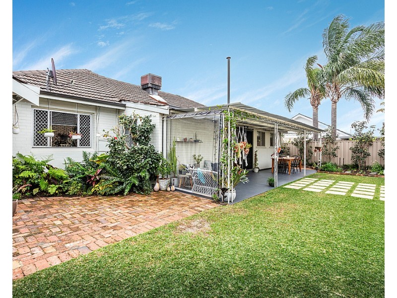 62 Victoria Street, St James WA 6102