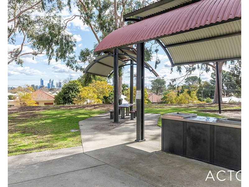 10/76 King George Street, Victoria Park WA 6100