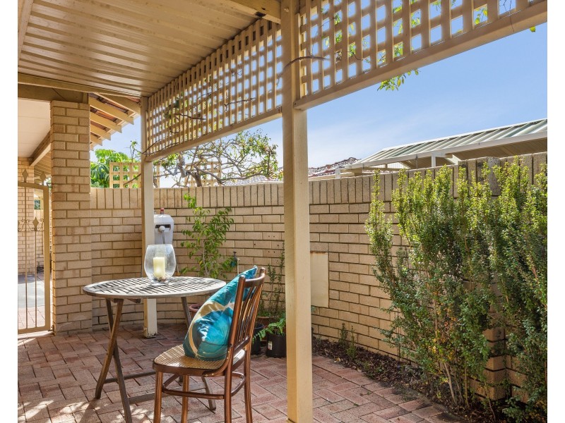 2/62 Robert Street, Como WA 6152