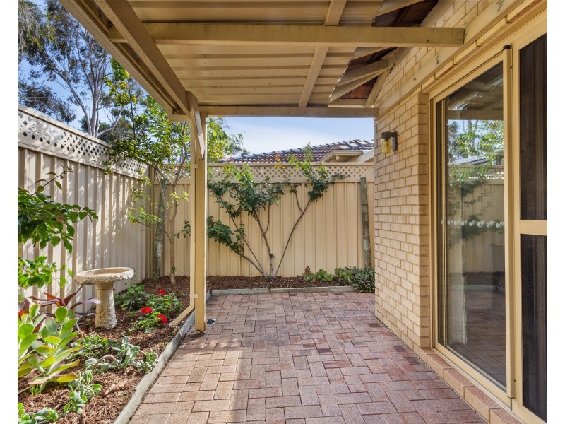 2/62 Robert Street, Como WA 6152