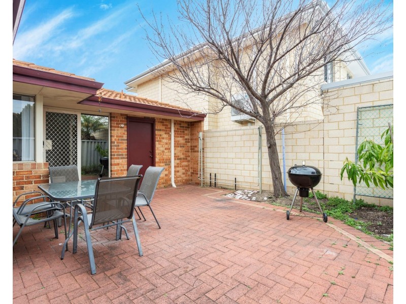 2/347 Sevenoaks Street, Cannington WA 6107