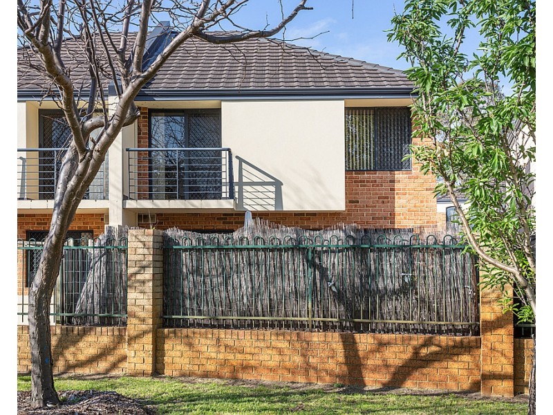 17/22 GOCHEAN AVENUE, Bentley WA 6102