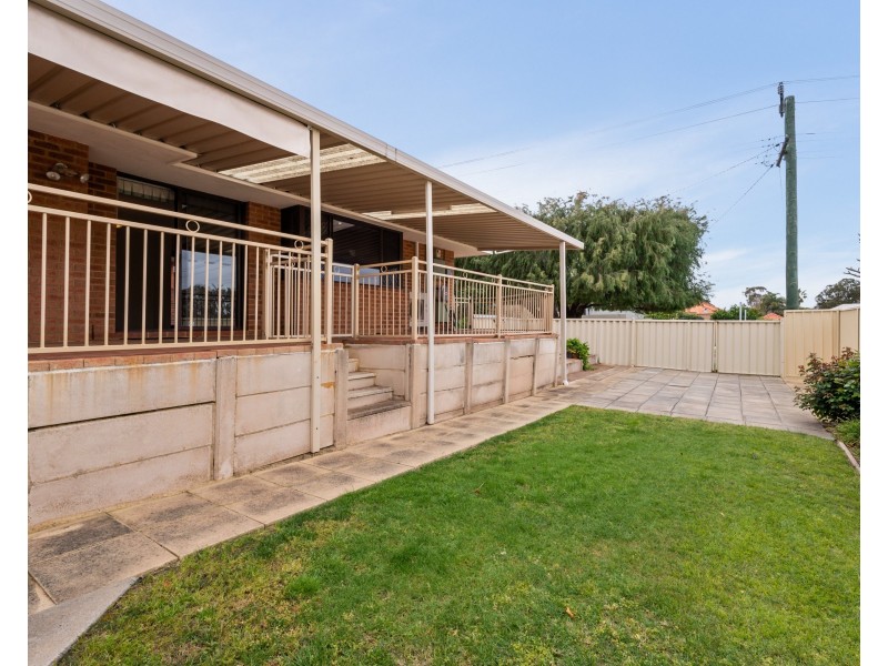 15 Throssell Street, Como WA 6152