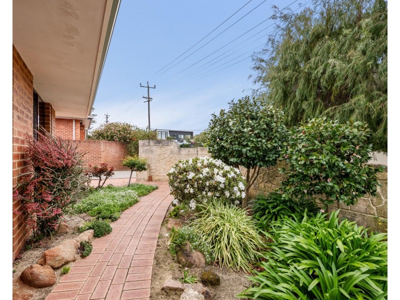 15 Throssell Street, Como WA 6152