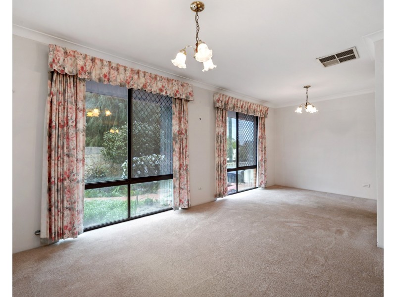 15 Throssell Street, Como WA 6152