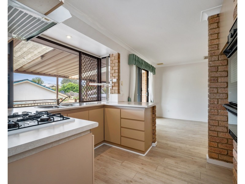 15 Throssell Street, Como WA 6152