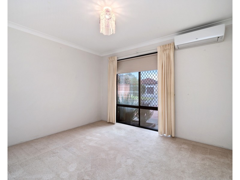 15 Throssell Street, Como WA 6152