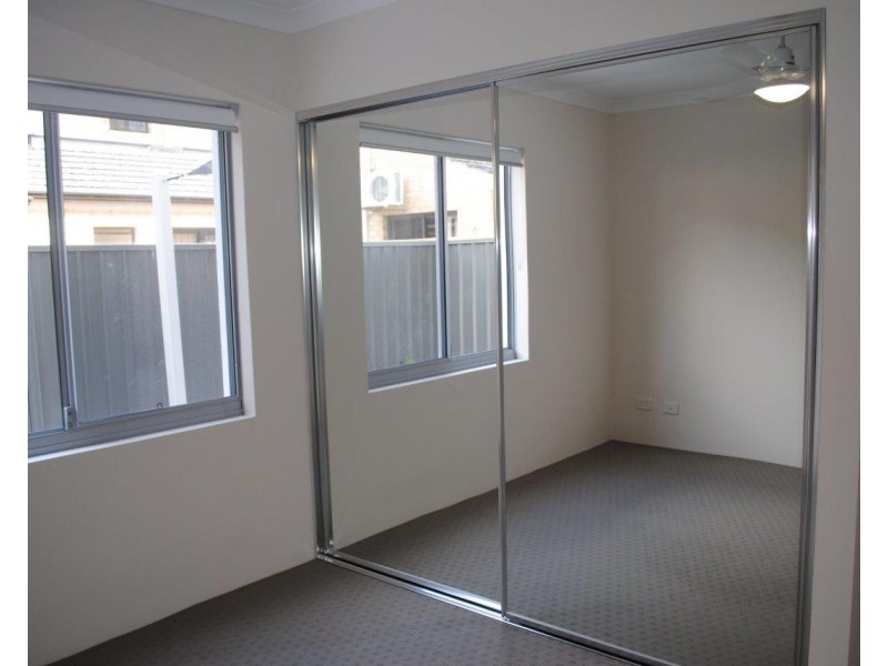 6/208 Fisher Street, Cloverdale WA 6105