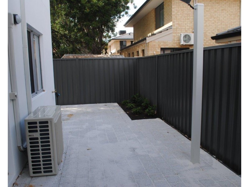 6/208 Fisher Street, Cloverdale WA 6105