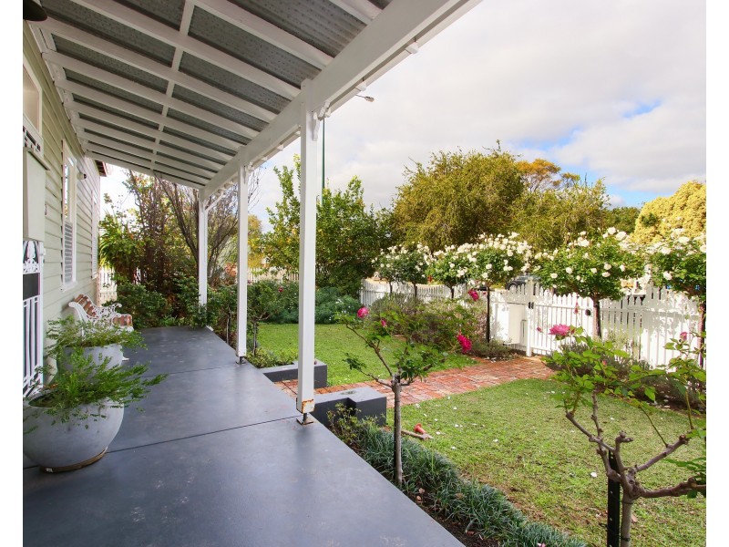 11A Kent Street, Victoria Park WA 6100