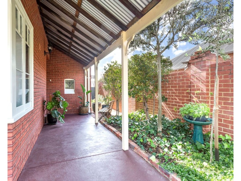 39A Temple Street, Victoria Park WA 6100