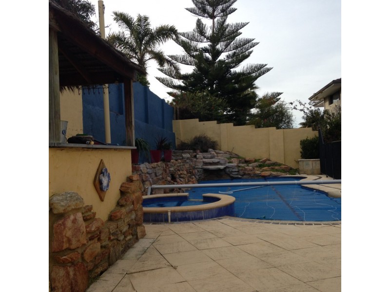2 Plymouth Cove, Ocean Reef WA 6027