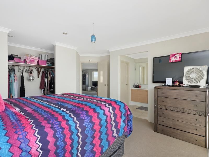 15 Abrolhos Close, Two Rocks WA 6037