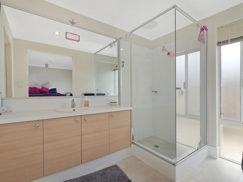 15 Abrolhos Close, Two Rocks WA 6037