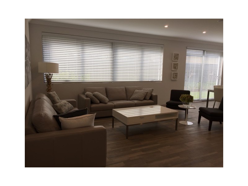 7 Solandri Bend, Banksia Grove WA 6031