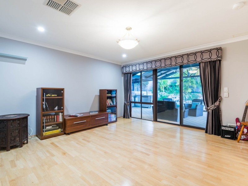 21 Hartington Way, Carine WA 6020