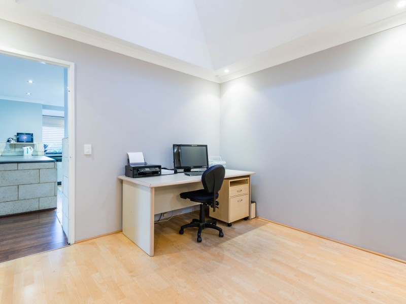 21 Hartington Way, Carine WA 6020