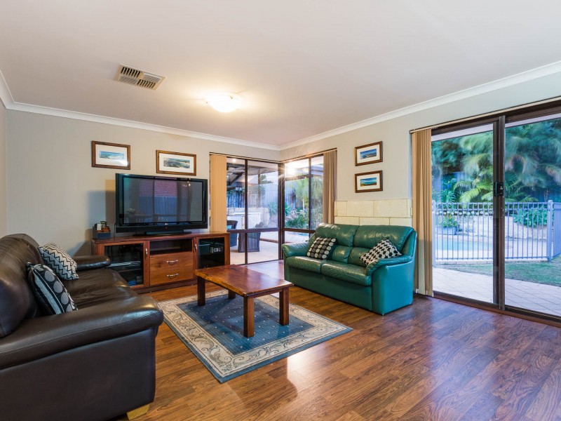 21 Hartington Way, Carine WA 6020