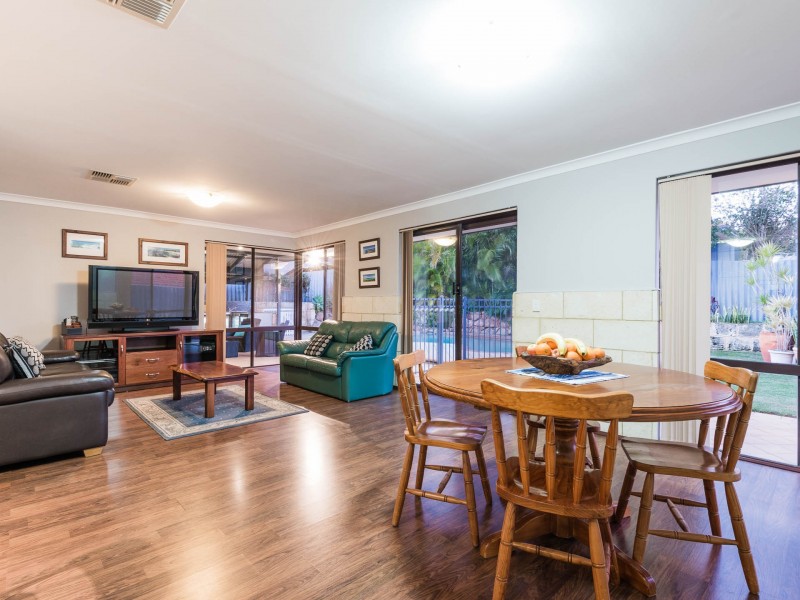 21 Hartington Way, Carine WA 6020