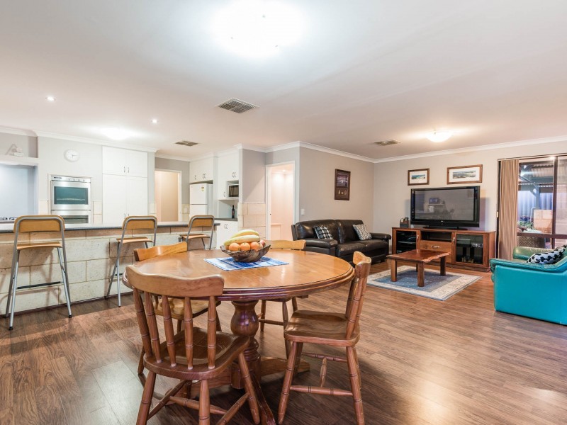 21 Hartington Way, Carine WA 6020