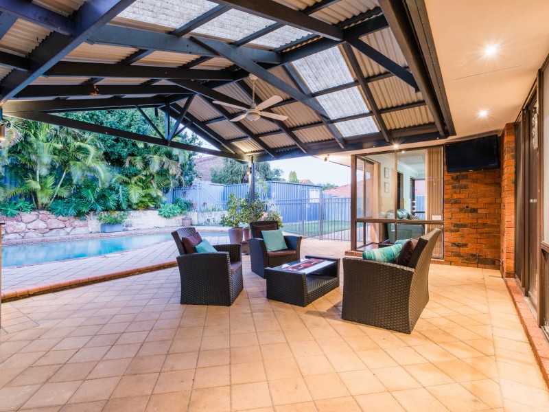 21 Hartington Way, Carine WA 6020